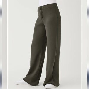 SPANX AirEssentials Wide Leg Sweat Pants Luxury Soft Feel size Large Petite